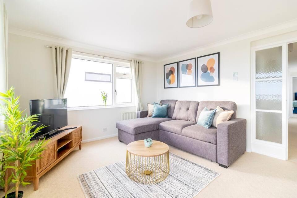 Incredible Sea View 2 Bedroom Beach Apartment Bournemouth Buitenkant foto
